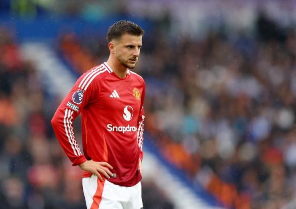 曼聯(lián)最水7號??芒特6420萬加盟1年半1球1助，首發(fā)踢13分鐘又傷了